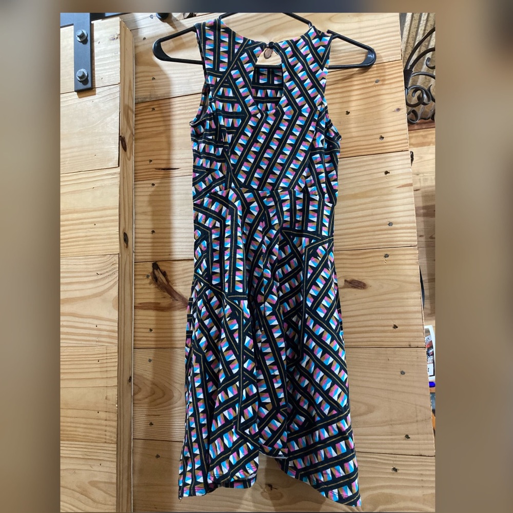 Pattern Dress - Picture 2 of 4